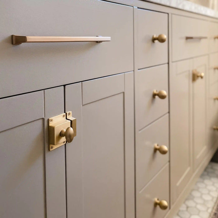 how to install cabinet latches